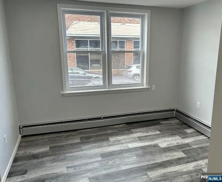 Property Photo:  280 Wilson Avenue 2L  NJ 07032 