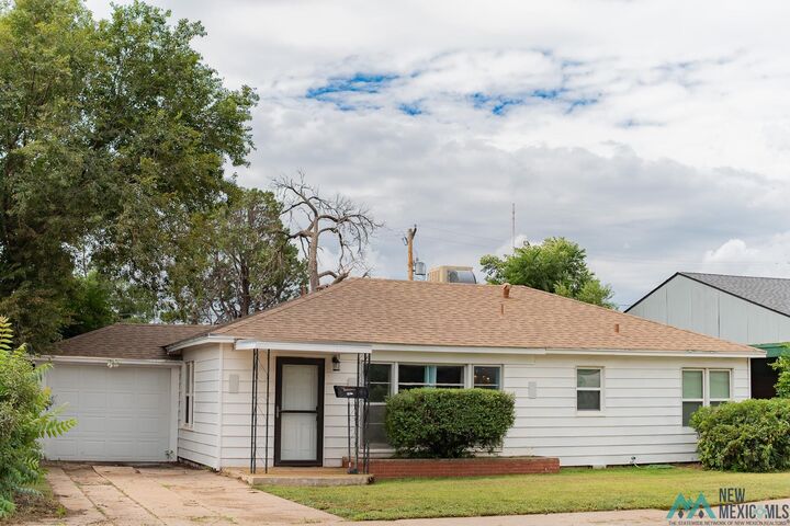Property Photo:  121 Highland  NM 88101 