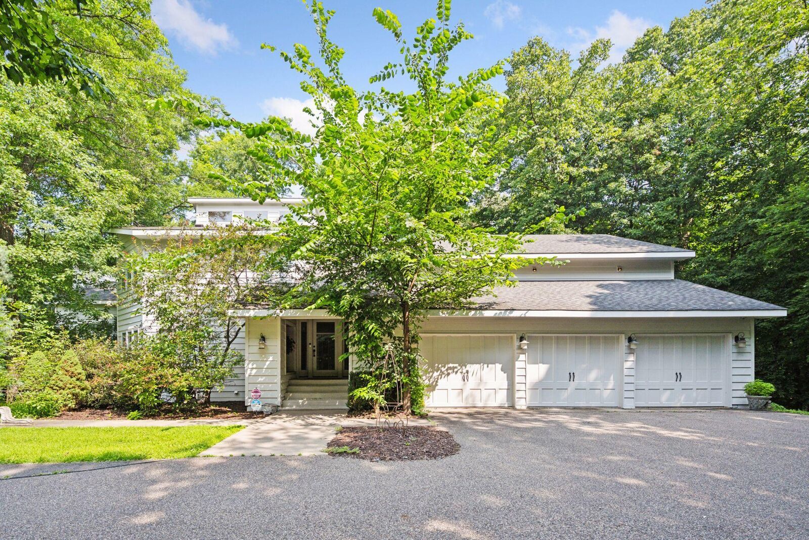 Property Photo: 1980 County Road 6 MN 55356