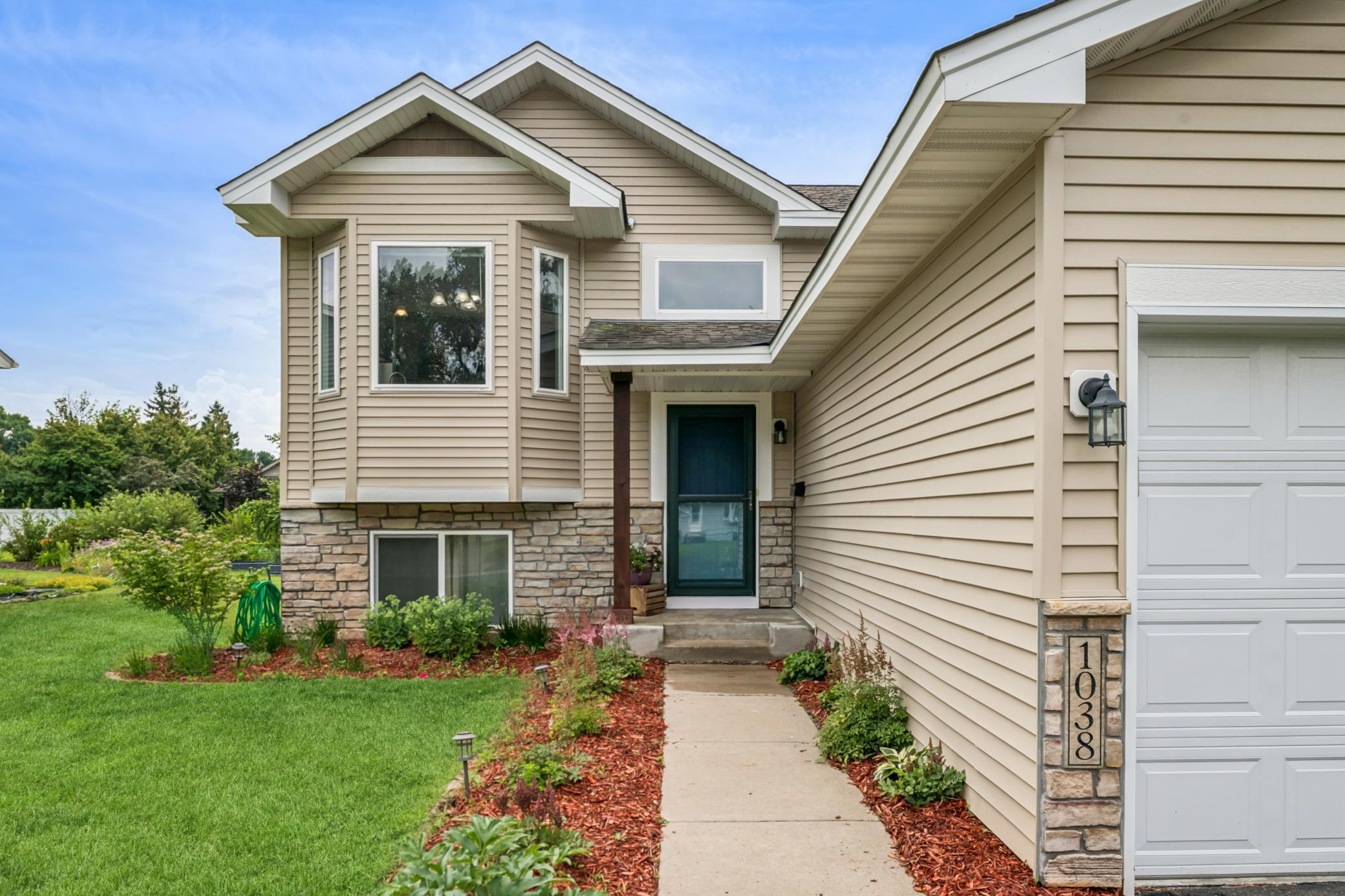 Property Photo:  1038 Madison Street  MN 55303 