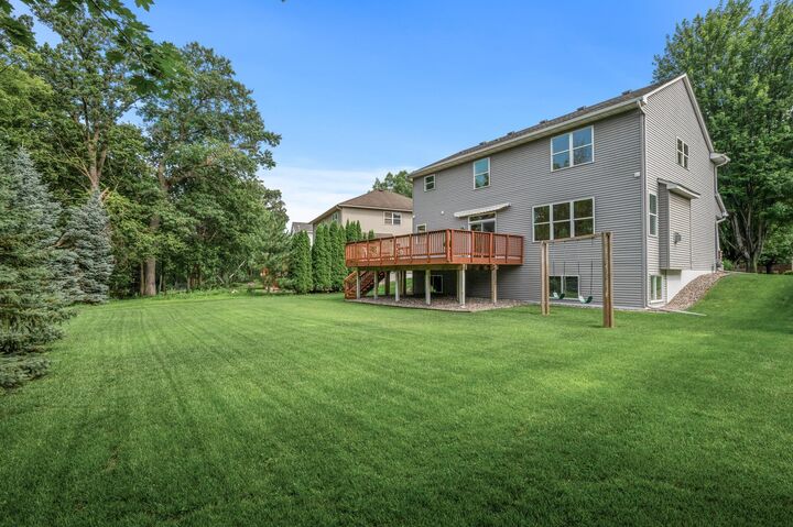 Property Photo:  529 S Creek Drive N  MN 55316 