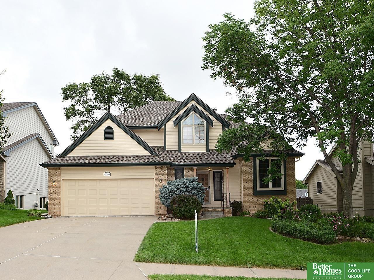 Property Photo: 15718 Lafayette Avenue NE 68118