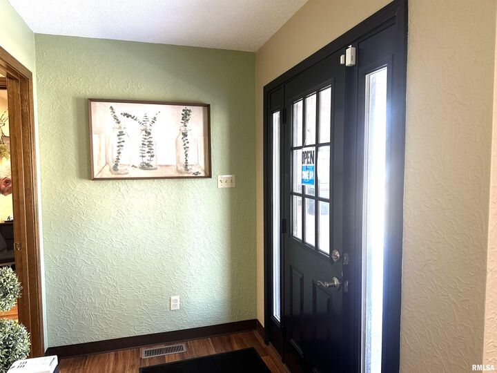 Property Photo:  319 E 7th Street  IL 62801 