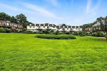 Property Photo: 18 Williamsburg Ct 23 MA 01545