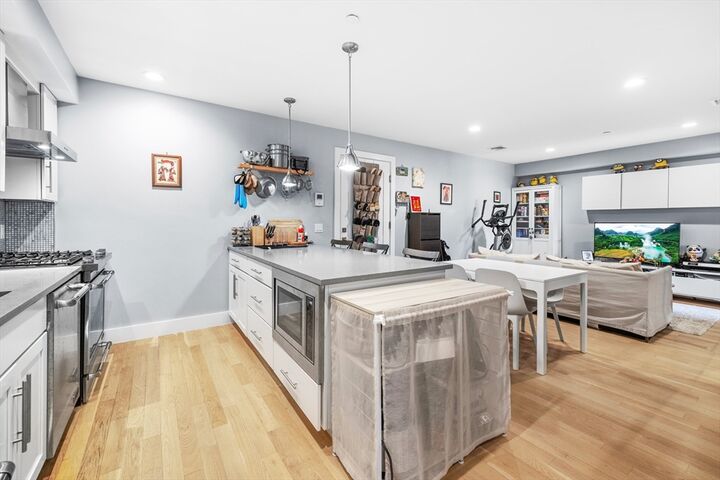 Property Photo: 150 W Broadway 314 MA 02127