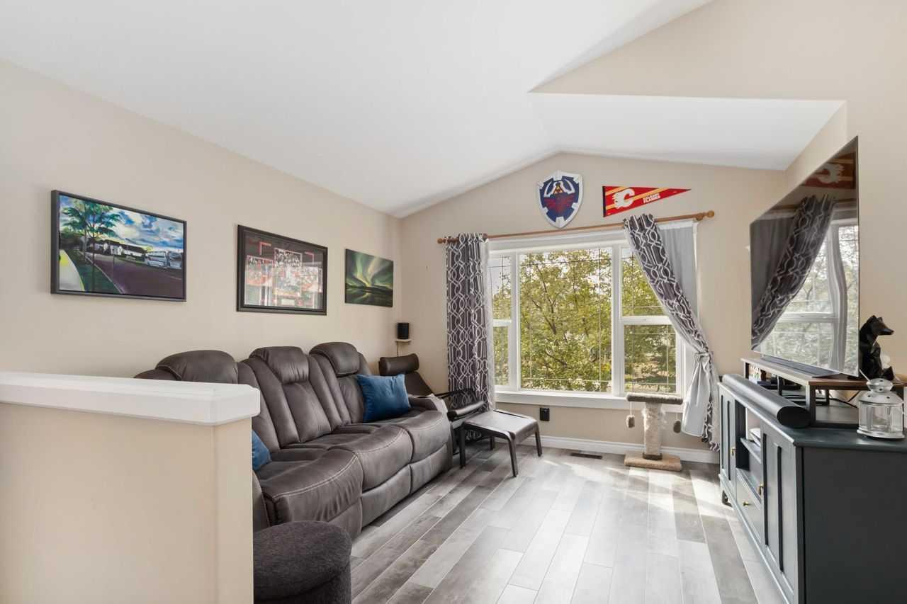 Property Photo:  157 St. Laurent Way  AB T9K 2K2 