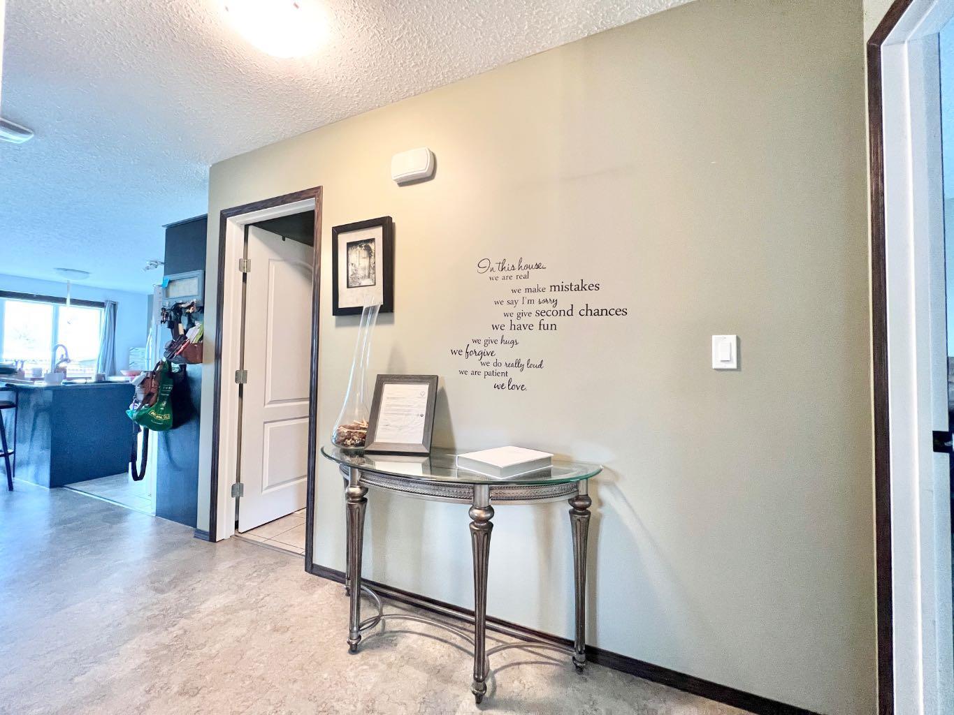 Photo de la propriété:  116 7 Avenue SW  AB T0J 0Y6 