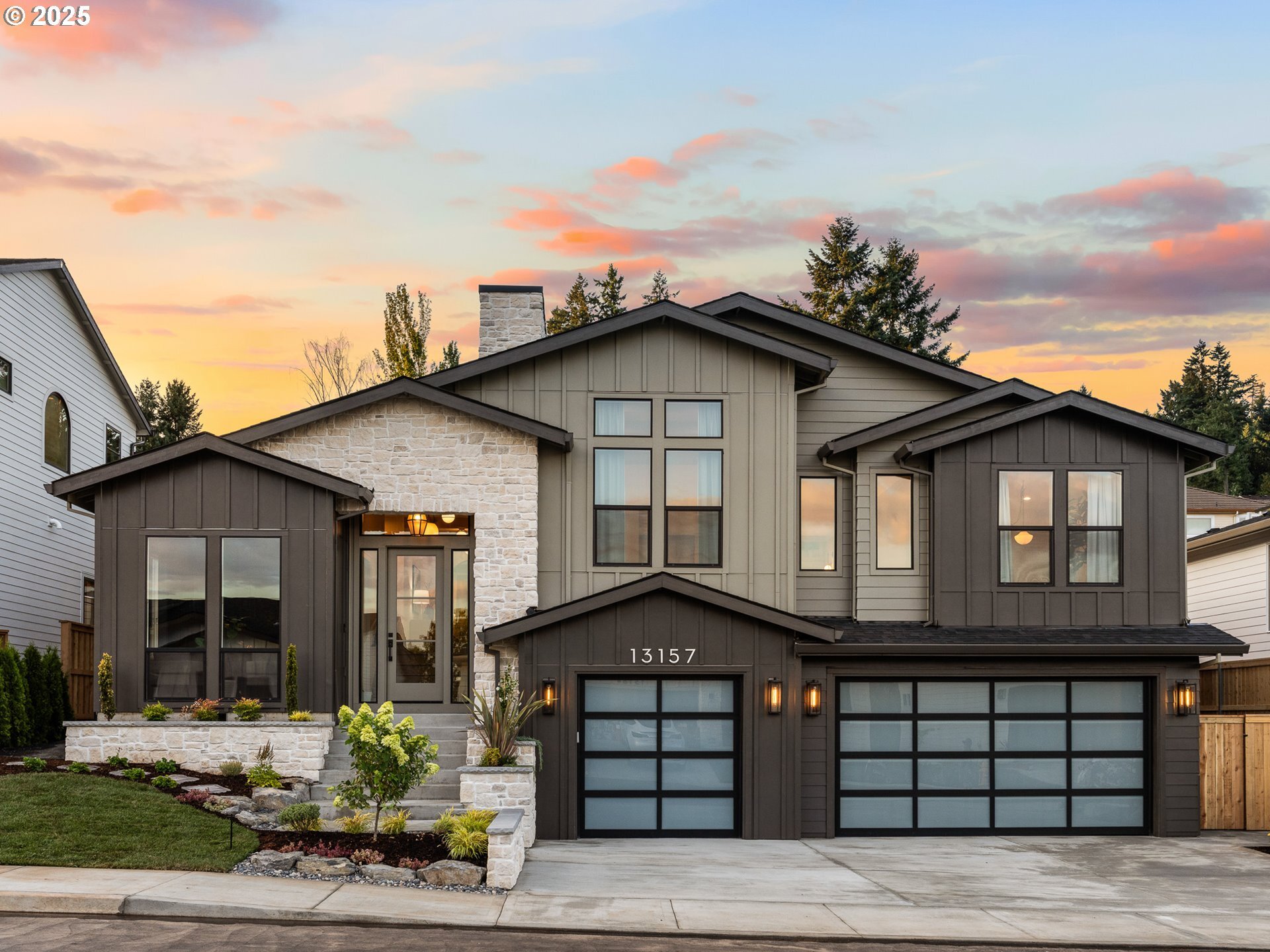 Property Photo: 13157 SE Regency View St OR 97086