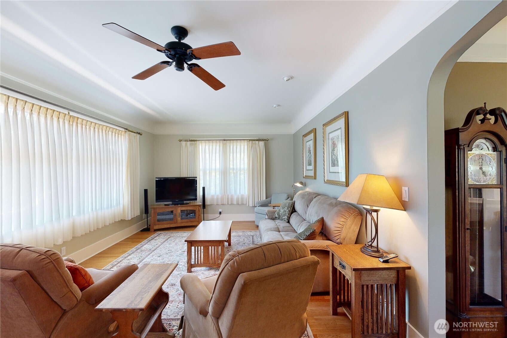 Property Photo:  627 E Alder Street  WA 99362 