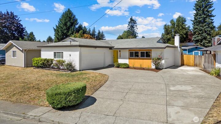 Property Photo: 16531 120th Avenue SE WA 98058