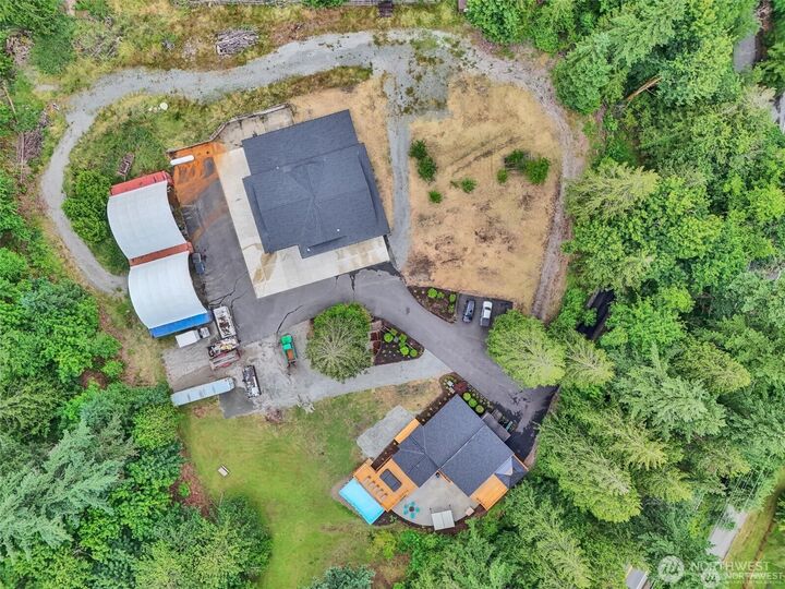 Property Photo: 16121 Cedar Grove Road SE WA 98027