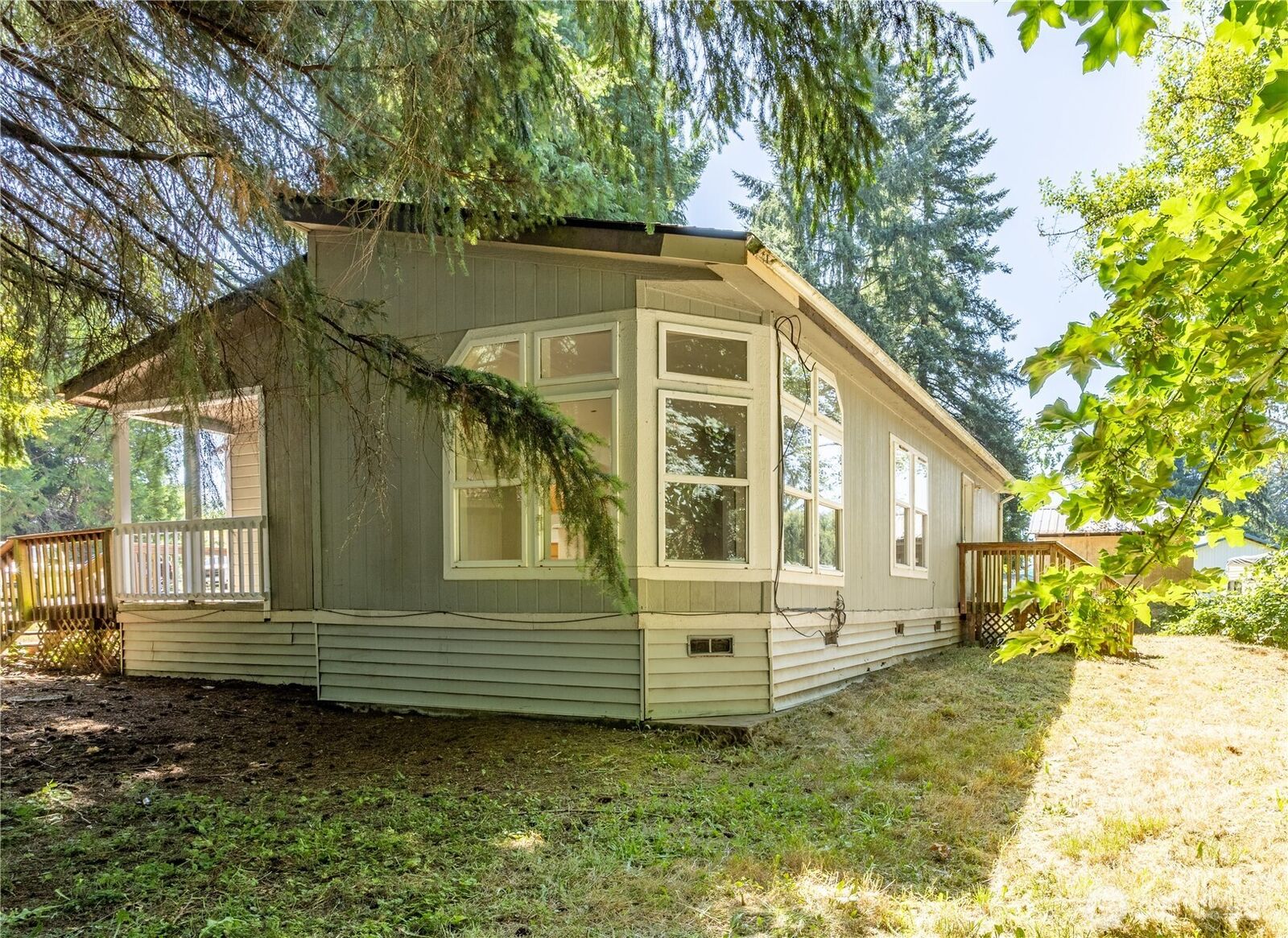 Property Photo:  111  Spring Court  WA 98593 