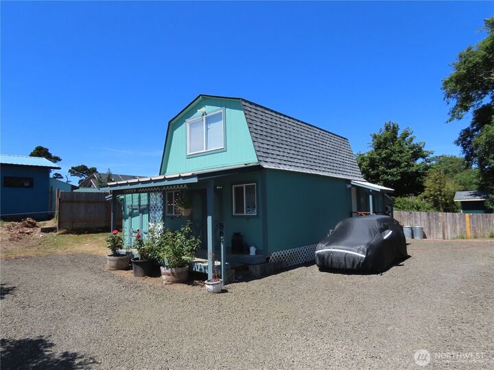 Property Photo:  864  Hart Street  WA 98547 