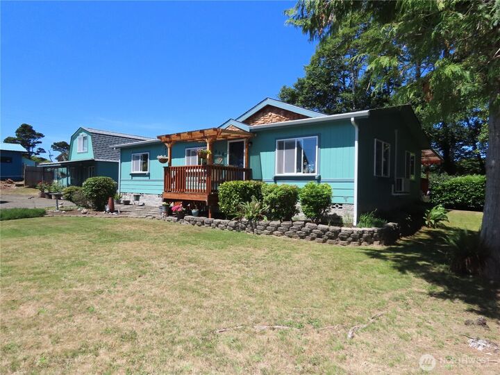 Property Photo: 864 Hart Street WA 98547