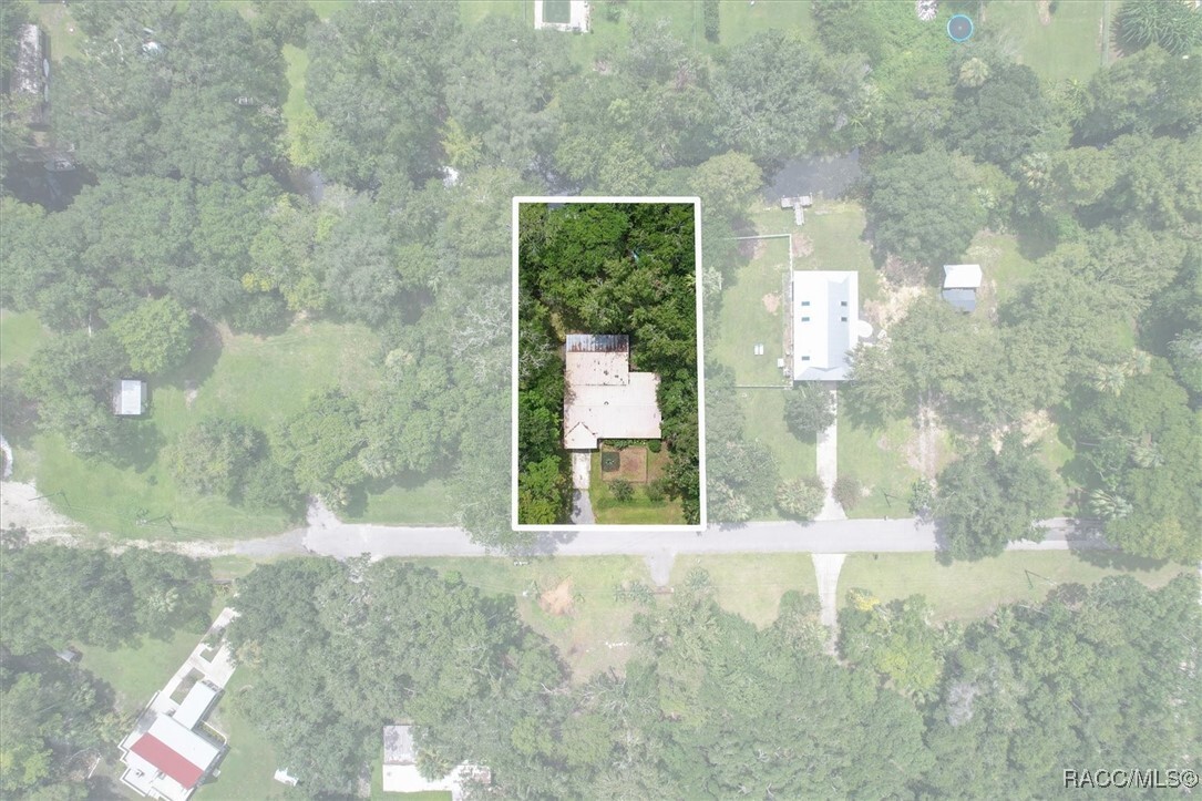 Property Photo: 516 S Tuck Point FL 34450