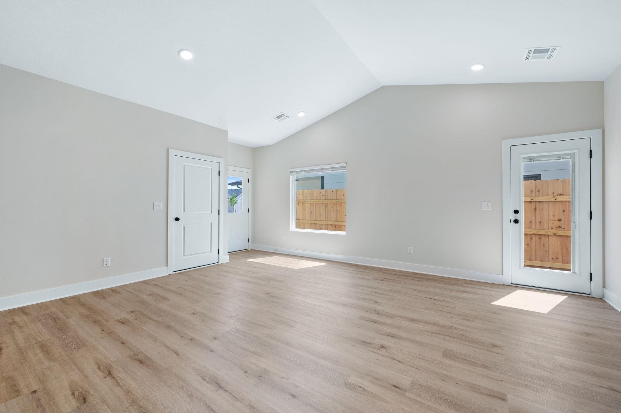 Property Photo:  503 E Harper St  KS 67147-8955 