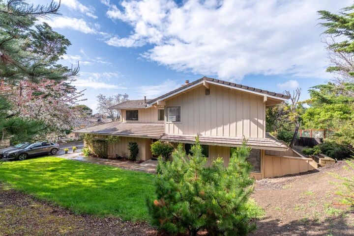 Property Photo:  6 Sorrel Lane  CA 94070 