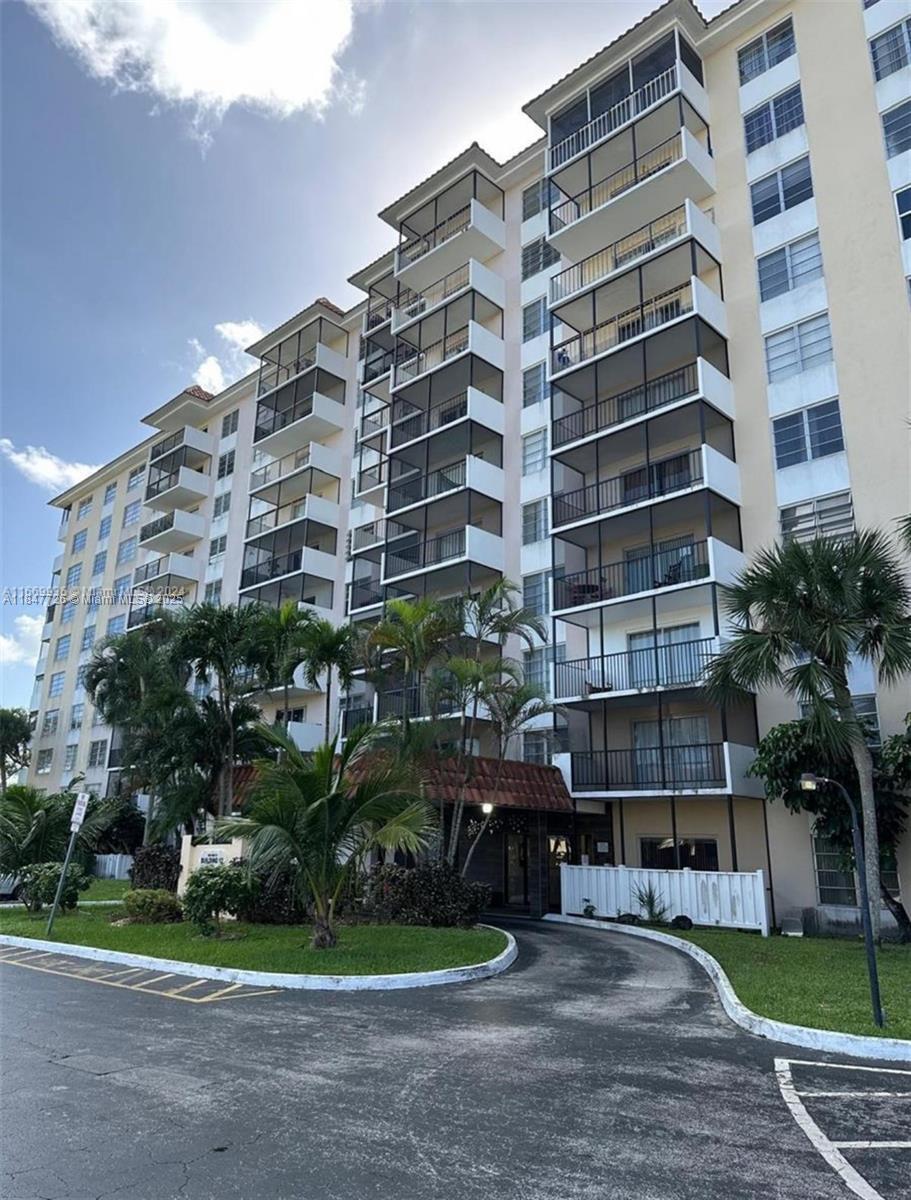 Property Photo: 4164 Inverrary Dr 406 FL 33319