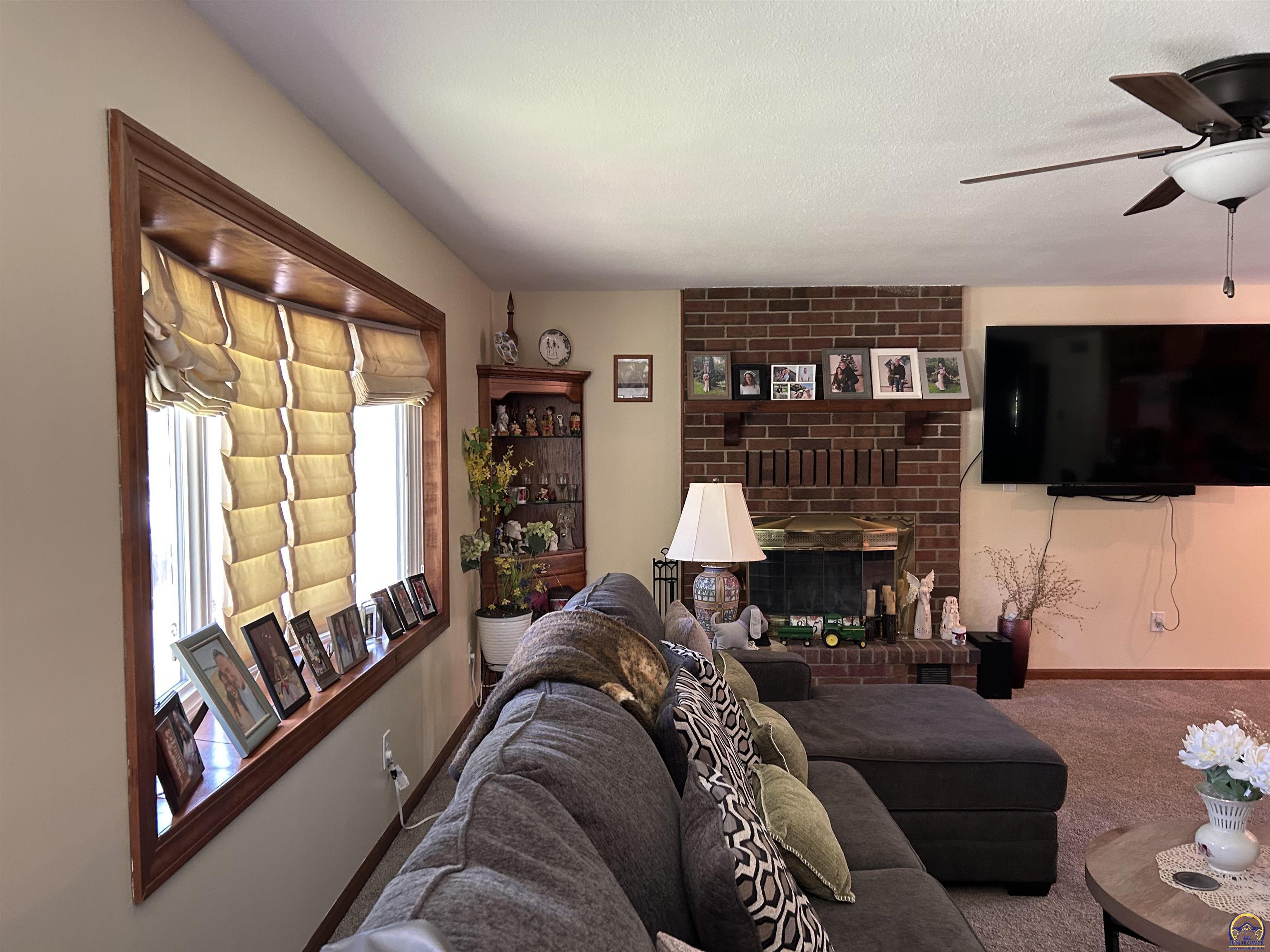 Property Photo:  8597 Oak Point Rd  KS 66070 