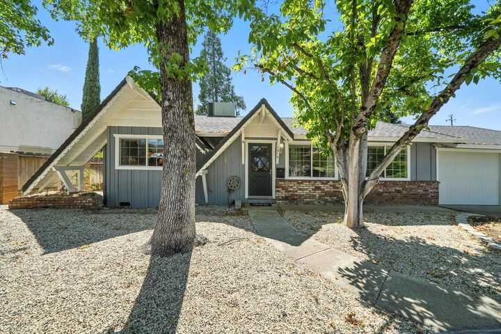 Property Photo: 1610 Pleasant Street CA 96001