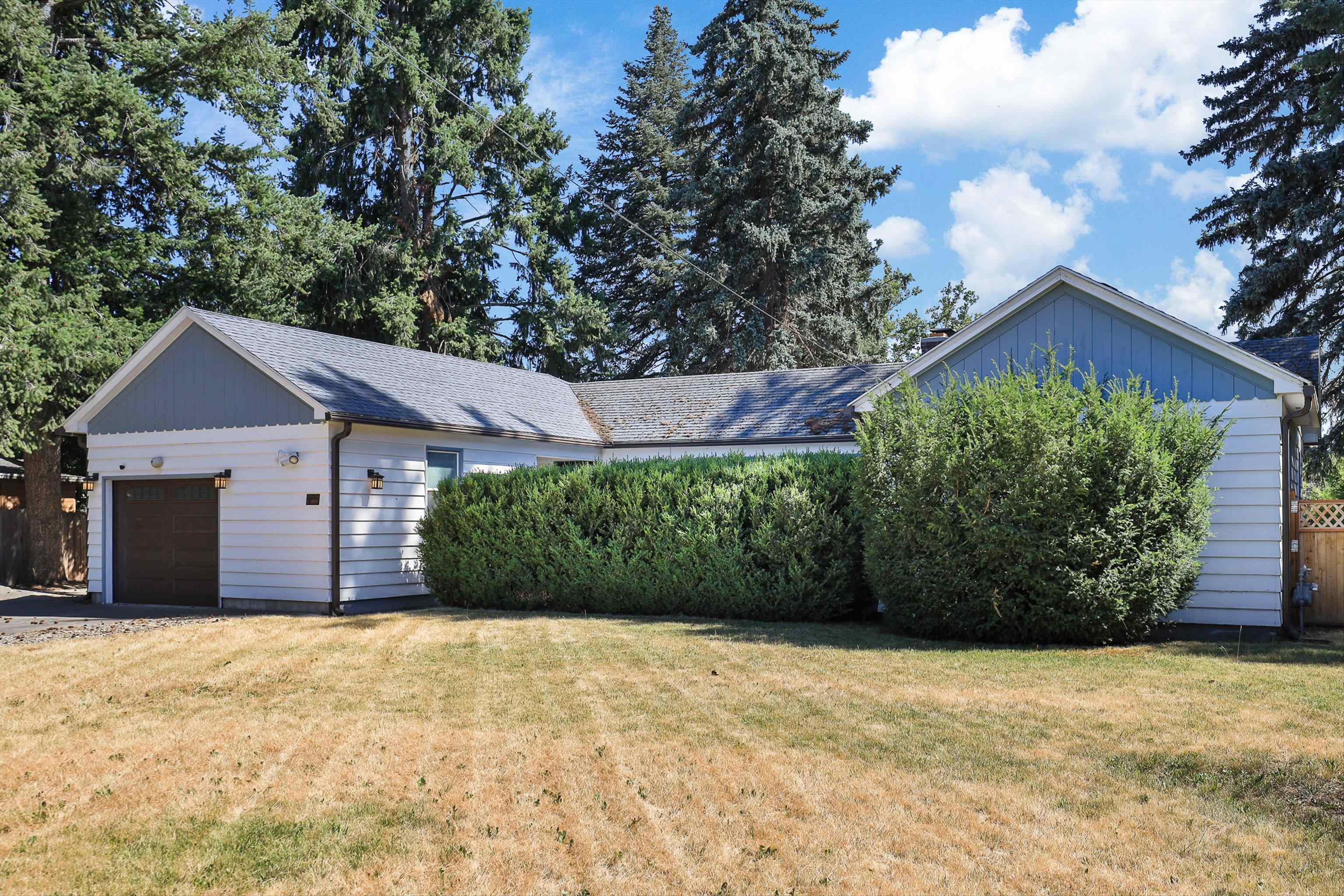 Property Photo: 14606 E Valleyway Ave WA 99216