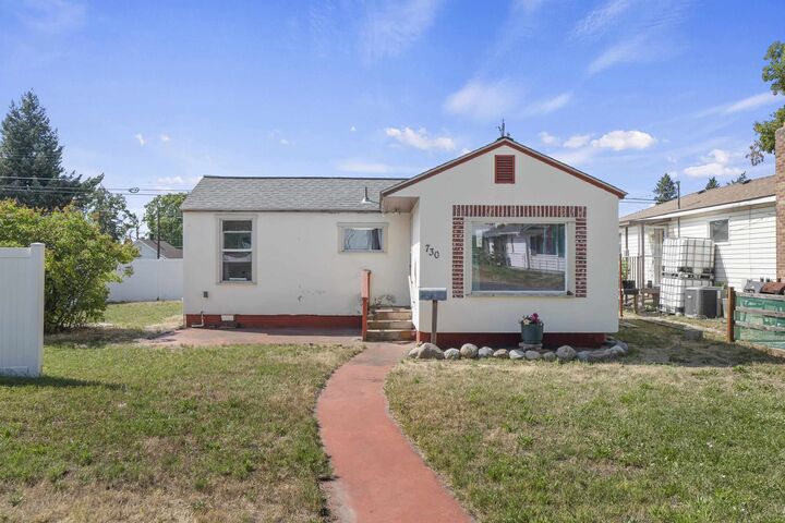 730 E Walton Ave  Spokane WA 99207 photo