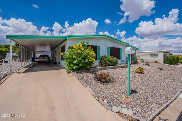 Property Photo:  240 W Cumaro Drive  AZ 85614 
