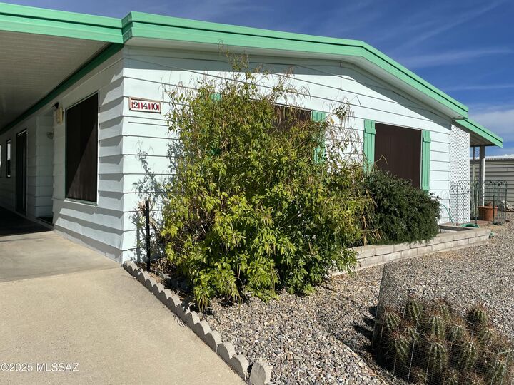 Property Photo:  240 W Cumaro Drive  AZ 85614 