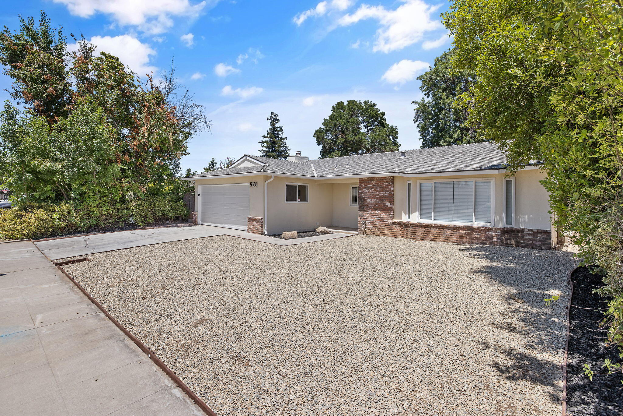 5168 W Austin Way  Fresno CA 93722 photo