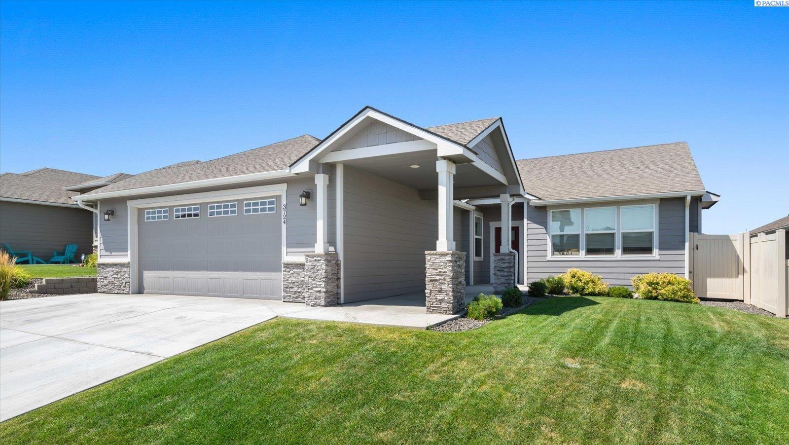 Property Photo: 3724 S Taft Place WA 99338