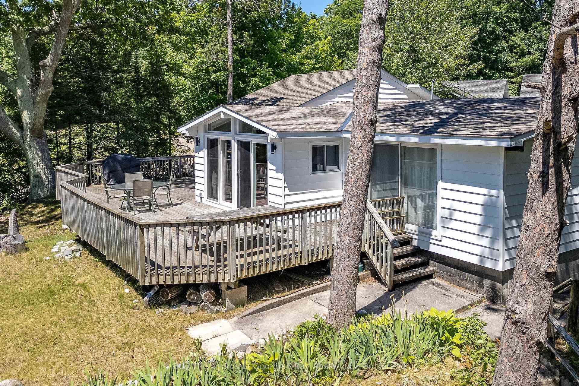 Photo de la propriété: 8 Nassau Court ON L9M 0H3