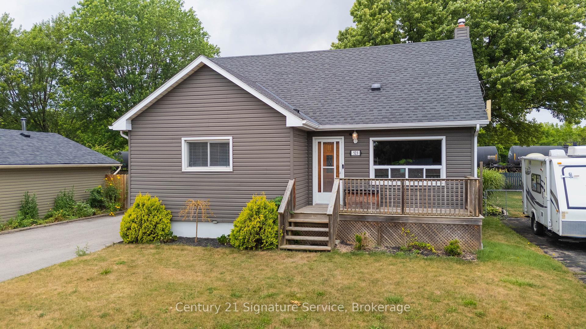 Property Photo: 523 Clarence Street ON L3K 3H3