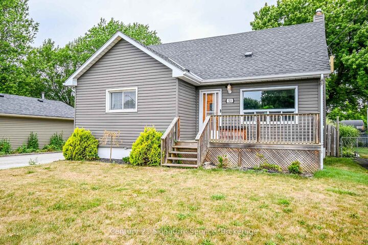 Photo de la propriété: 523 Clarence Street ON L3K 3H3