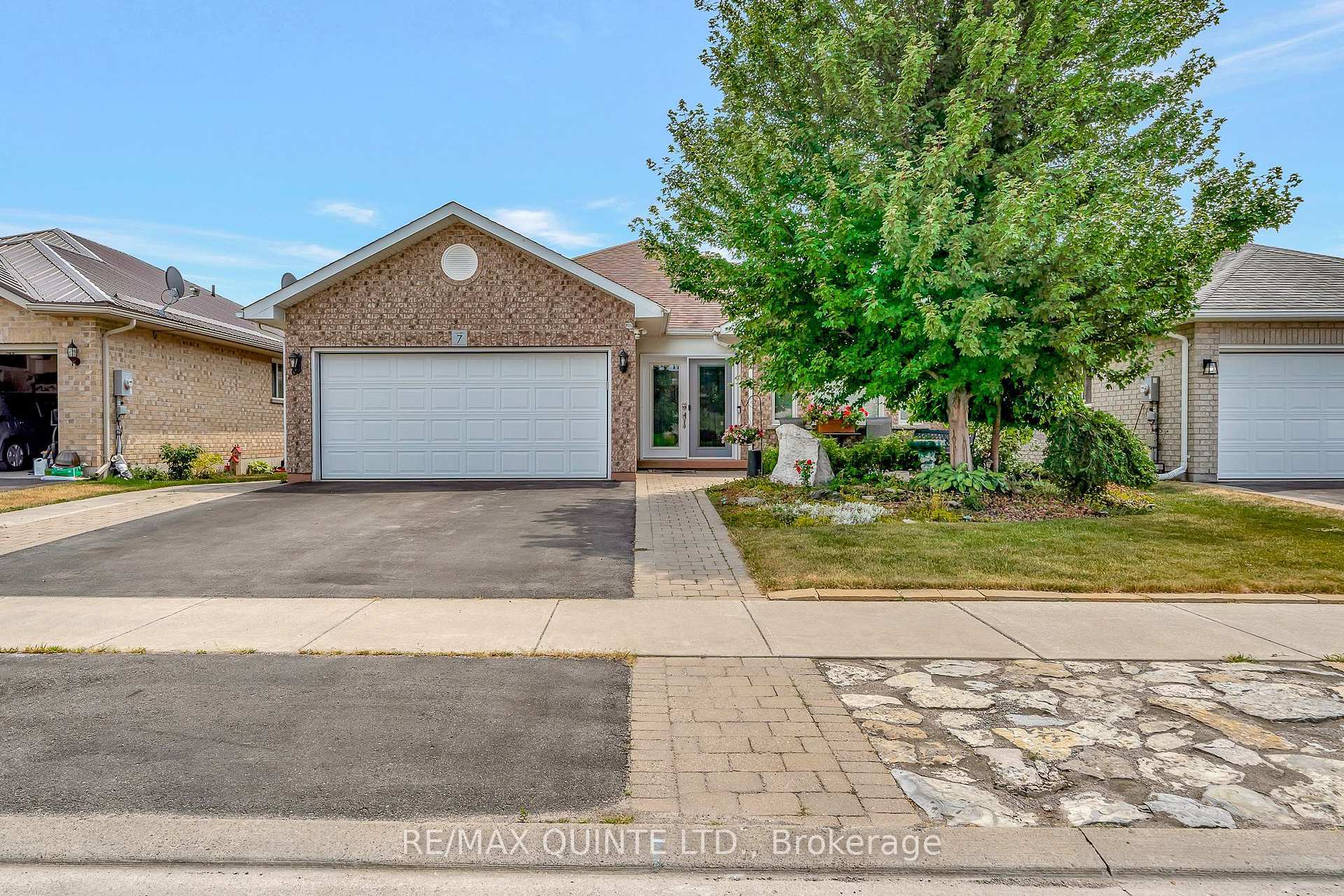 7 Chestnut Drive  Belleville ON K8N 0M9 photo
