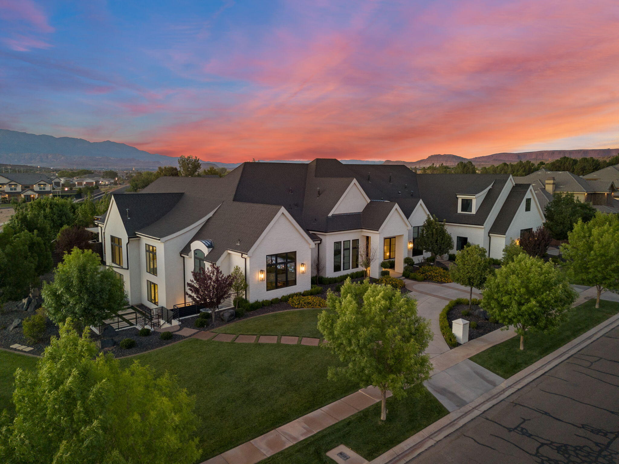 Property Photo:  2291 E 3860 S  UT 84790 