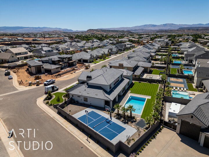 Property Photo: 801 E Arina Way UT 84780