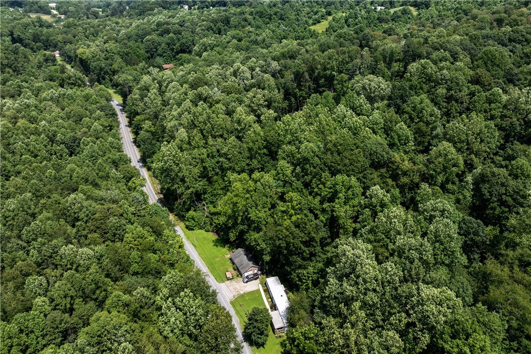 Property Photo: 948 Breakneck Rd PA 15425