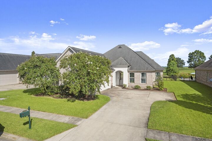Property Photo: 59660 Thomas Ross Dr LA 70764