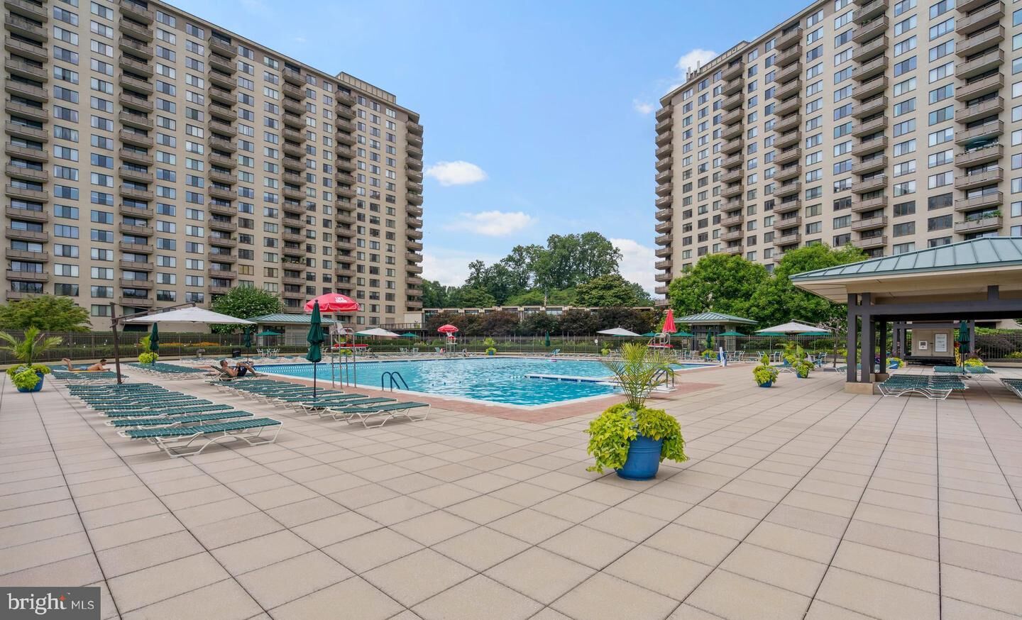 Property Photo:  5225 Pooks Hill Road 916S  MD 20814 