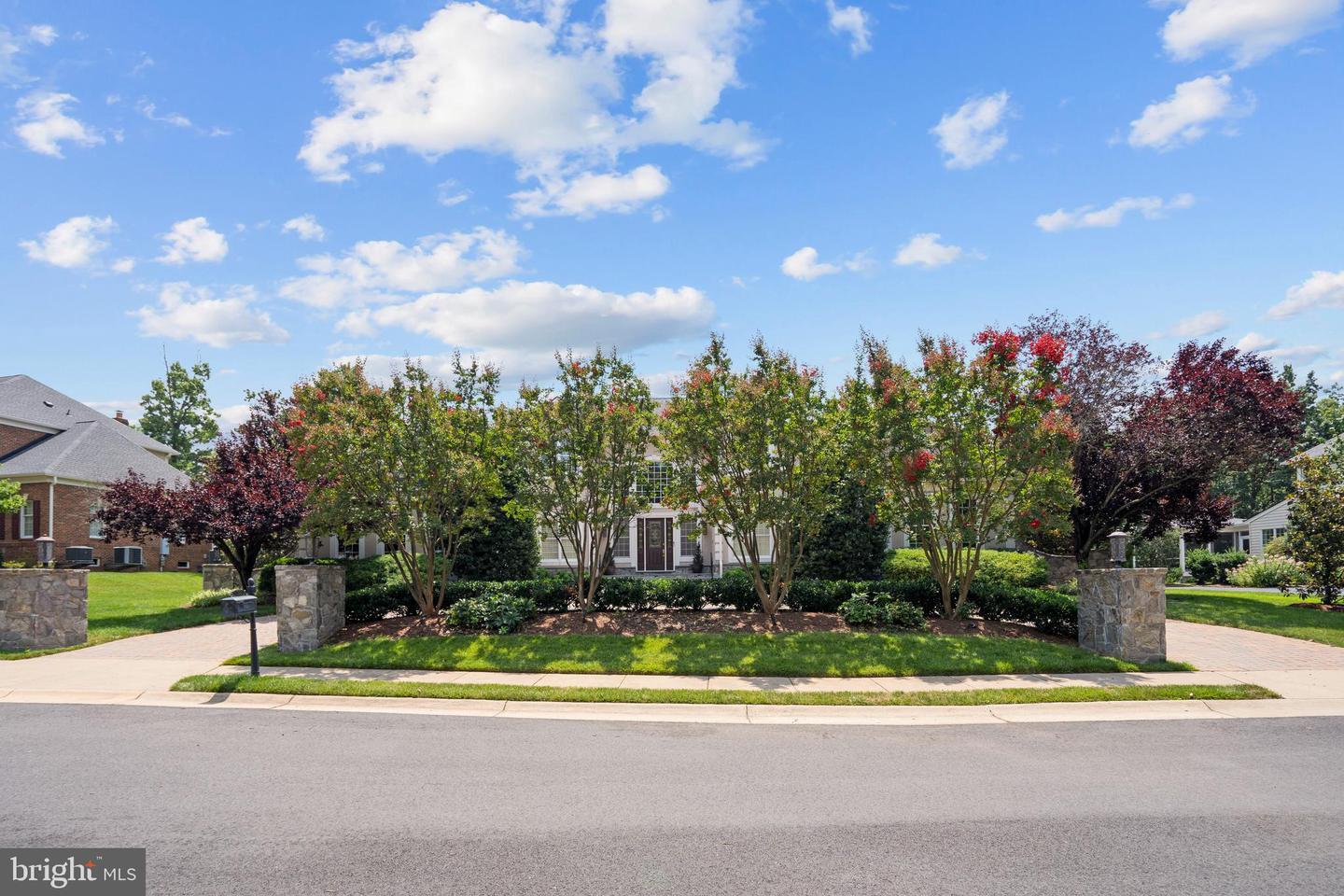 Property Photo:  43589 Edison Club Court  VA 20147 