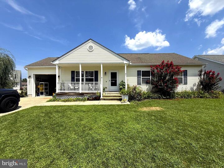 Property Photo:  11 Robinson Circle  DE 19973 