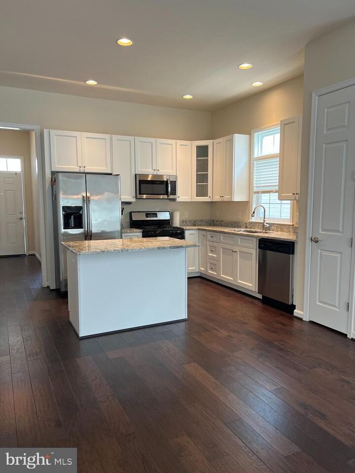 Property Photo: 5716 Spring Arbor Circle VA 22407