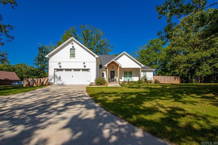 Property Photo:  5947 Beth Ln Lane  AR 72019