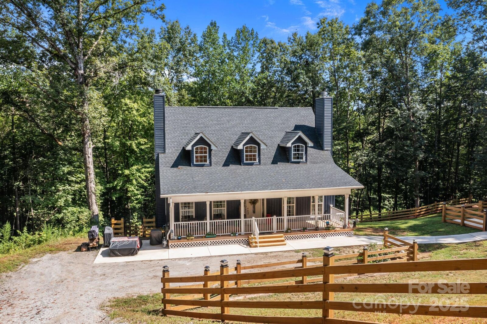 Property Photo: 239 Old Lion Road NC 28625