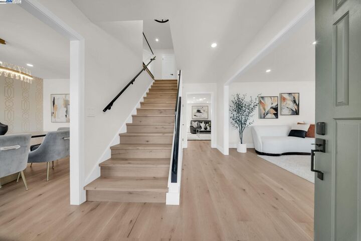 Property Photo: 524 Gamay Ct CA 94539