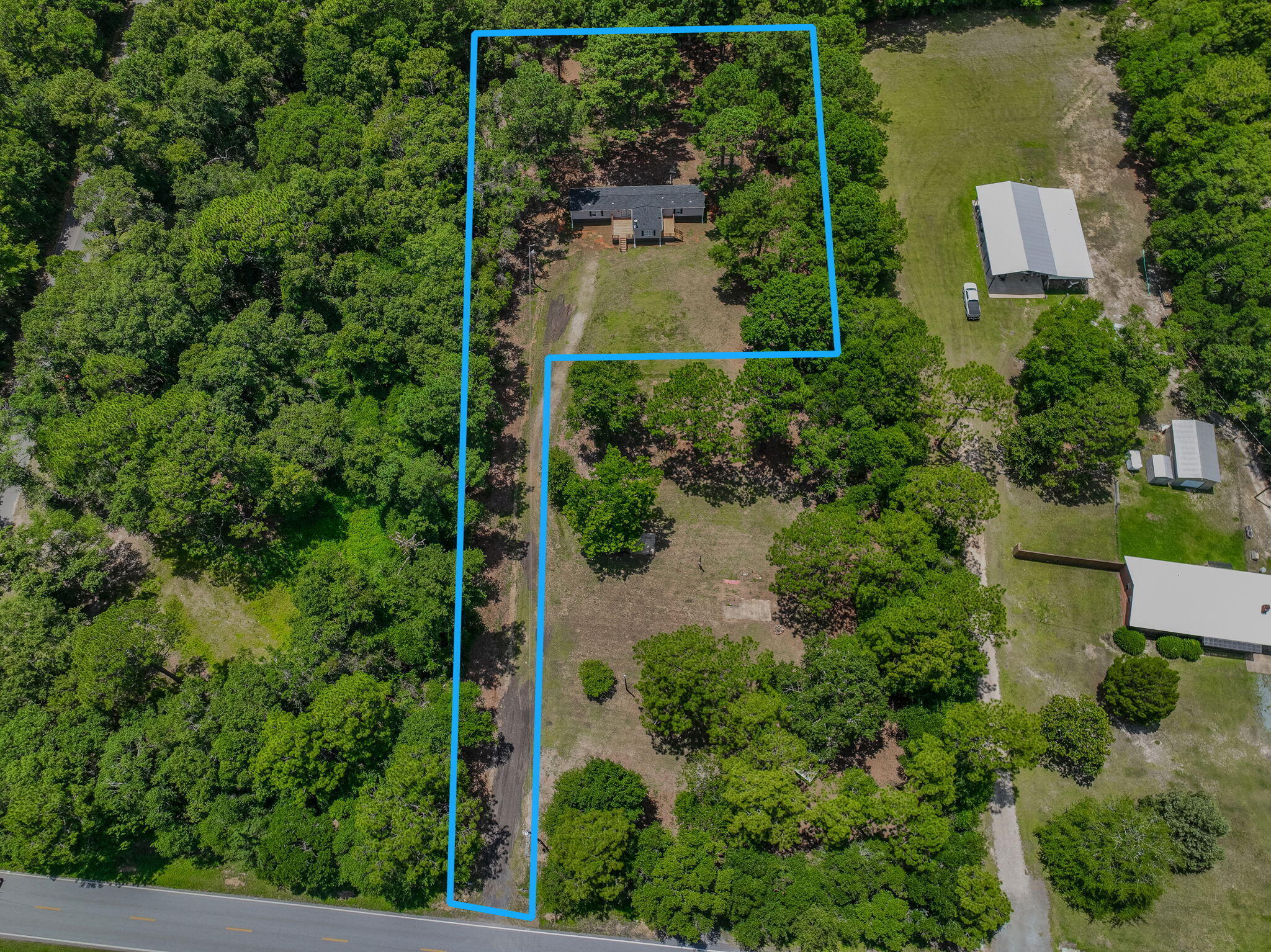 Property Photo: 5216 Galliver Cutoff FL 32531