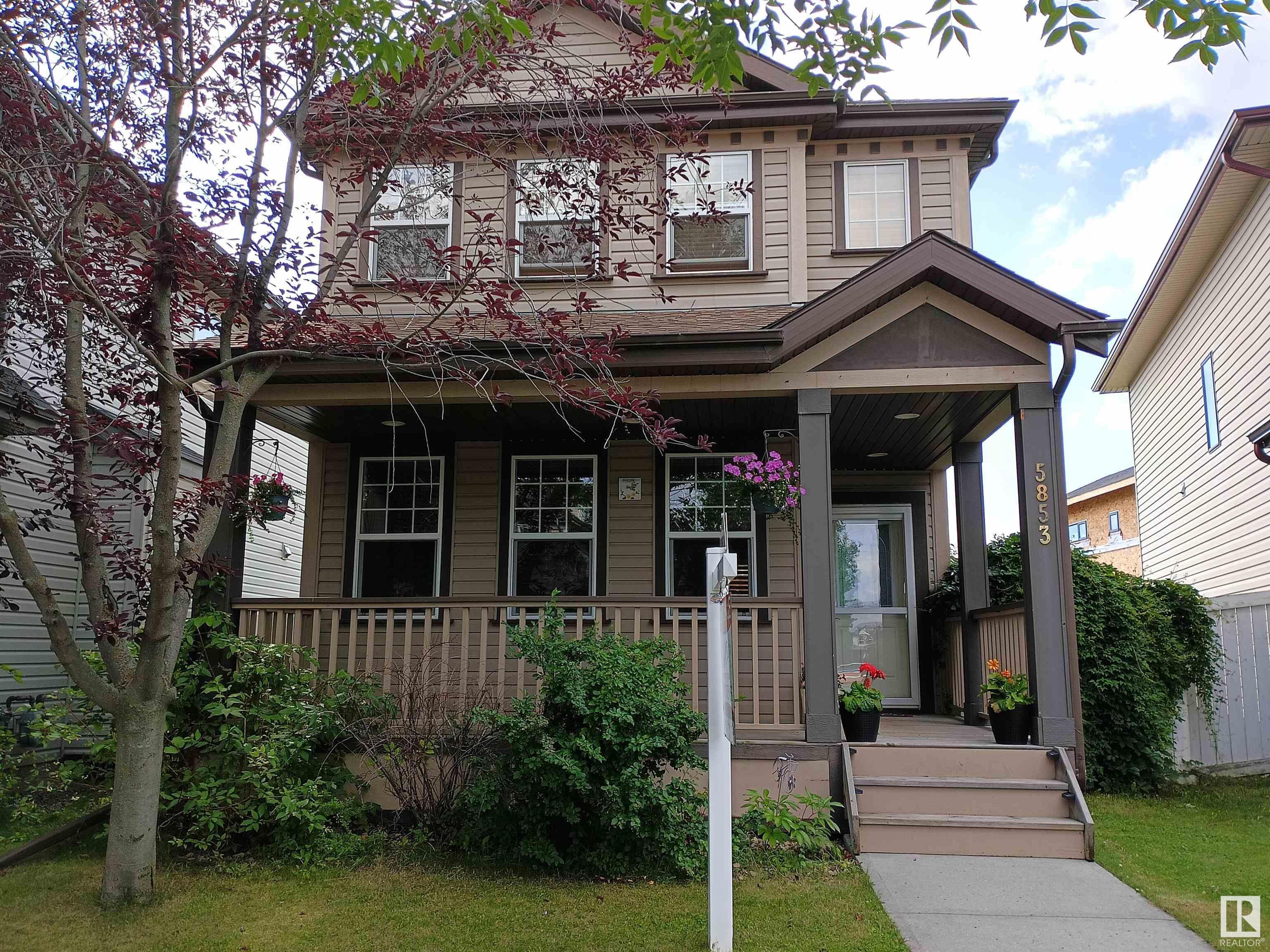 5853 Sutter Place NW  Edmonton AB T6R 3R2 photo