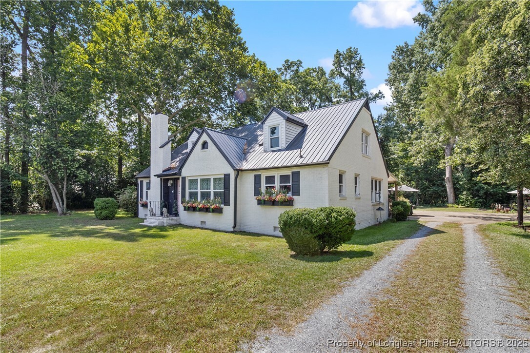 Property Photo: 5901 Goldsboro Road NC 28395