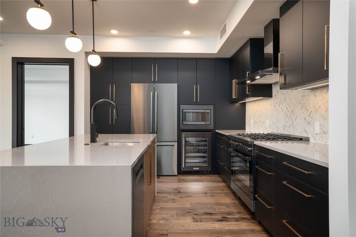 Property Photo: 315 N Tracy Avenue 503 MT 59715