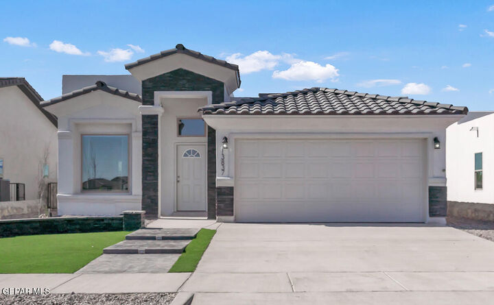 Property Photo: 13920 Paseo Perlas Drive TX 79928